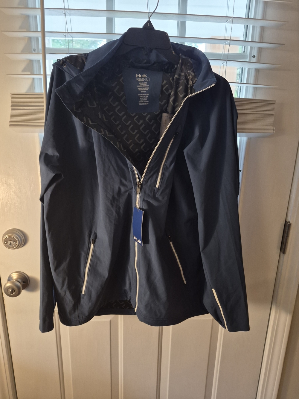 NWT Huk Navy Blue Rain/Wind Jacket with Hood  Size L